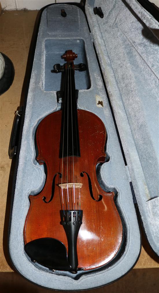 Violin in case - three quarter size (blue case)(-)